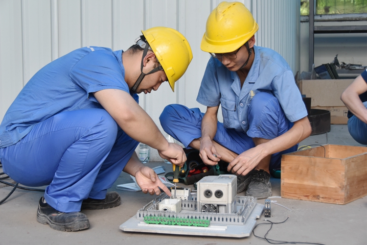 1687751200801806.jpg 電修組.JPG